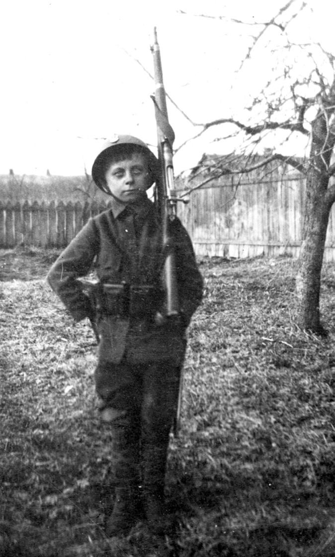 Ochotnik Jasio Nowiński. 1920 r. Fot. ze zbiorów Narodowego Archiwum Cyfrowego