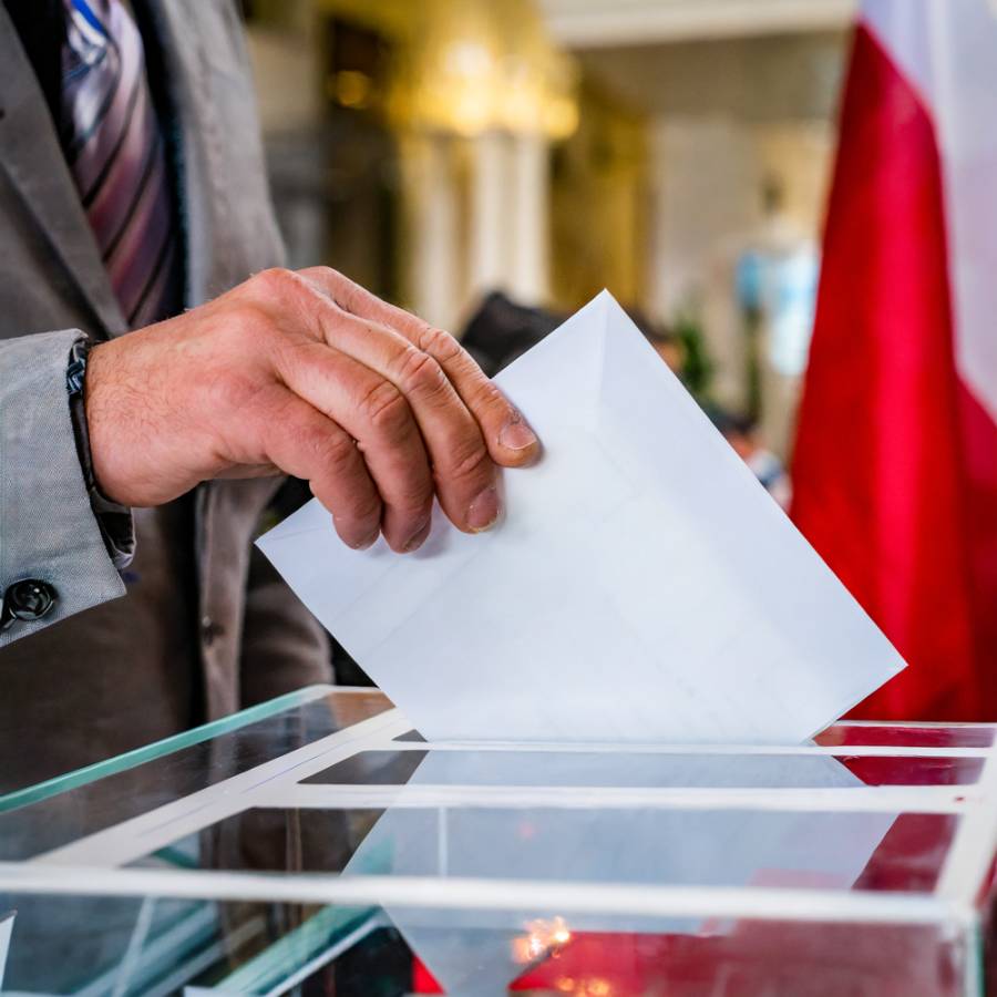 Demokracja: ustrój czy kamuflaż